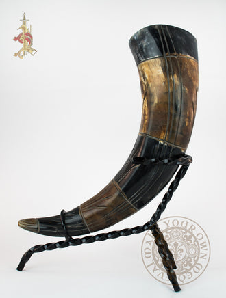 Carved drinking horn with leaf and forest elf design