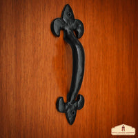 Colonial handle with oil blackened finished