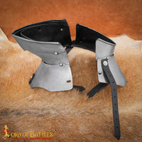 Bevor with Adjustable Face