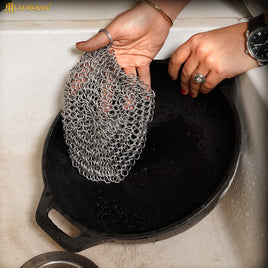 Renaissance reenactor dishwashing scrubber
