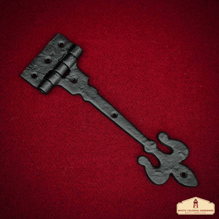 Rennaissance-cast-iron-decorative-hinge