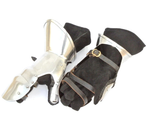 Medieval Hourglass Del Bargello Gauntlets Blackened 14th century| Make ...