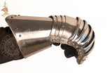 16th century German landsknecht plate armour gauntlets