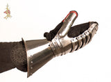 16th century landsknecht plate armour gauntlets