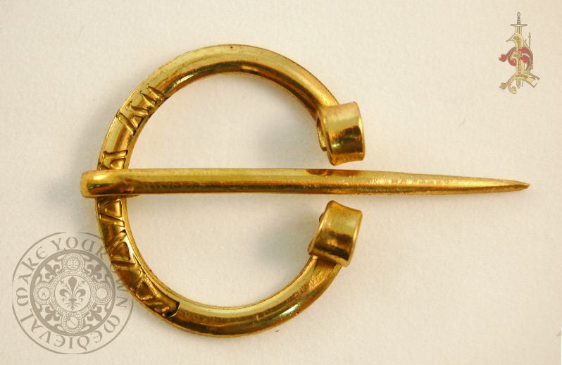 Celtic cape clasp brass