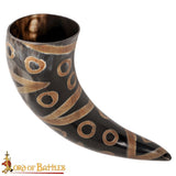 Drinking horn with circular pattern