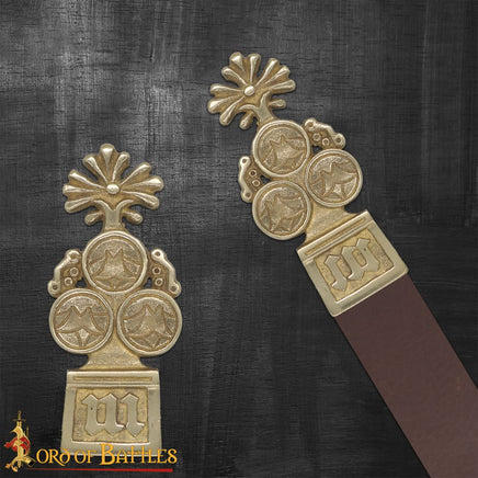 English medieval belt fitting