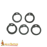 Flat mail rings with rivets