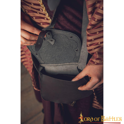Ladies Vintage style leather shoulder bag