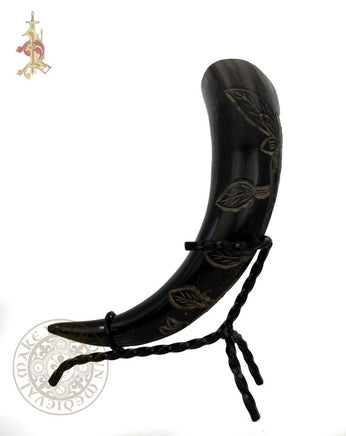 Renaissance drinking horn with carved vine and flowers
