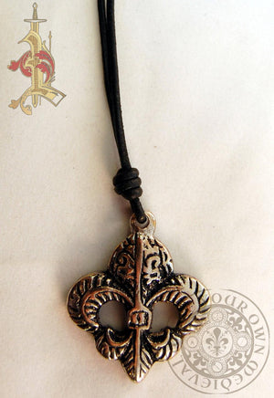 fleur de lis pendant necklace Renaissance