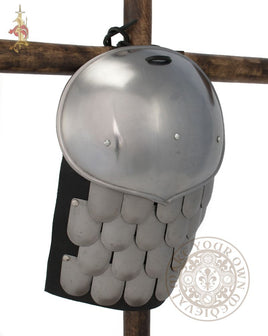scale pauldron Byzantine and Asian armour